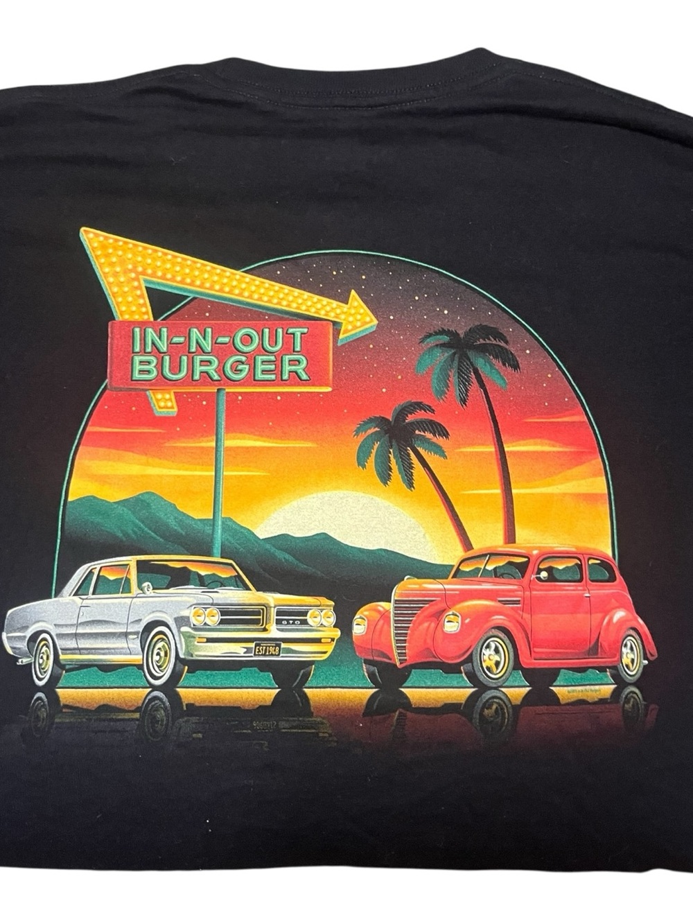 In-N-Out Burger 2021 “A Fresh New Year” Las Vegas Graphic T-Shirt – Adult M